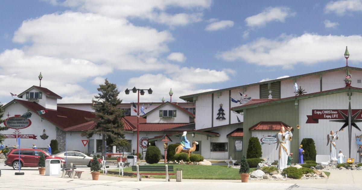 Bronner #39 s CHRISTmas Wonderland Go Great Lakes Bay Bronner #39 s CHRISTmas Wonderland Go Great Lakes Bay