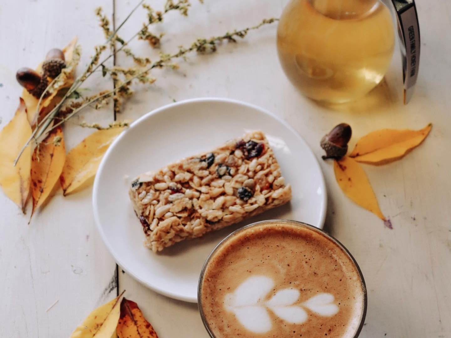 A fall-inspired latte and No-Nonsense Bar from Live Oak Coffeehouse